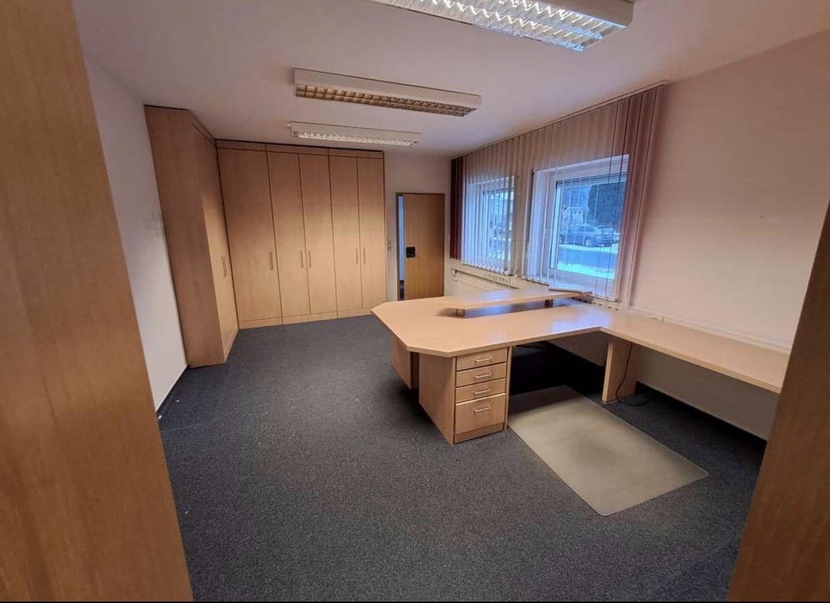 Prenájom kancelárie 89 m², Büchen, Šlezvicko-Holštajnsko Prenájom kancelárie 89 m², Büchen, Šlezvicko-Holštajnsko