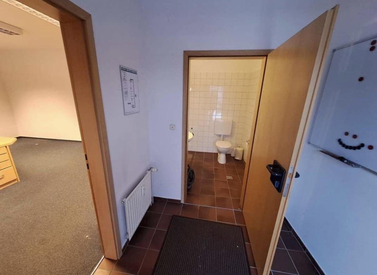 Prenájom kancelárie 89 m², Büchen, Šlezvicko-Holštajnsko Prenájom kancelárie 89 m², Büchen, Šlezvicko-Holštajnsko