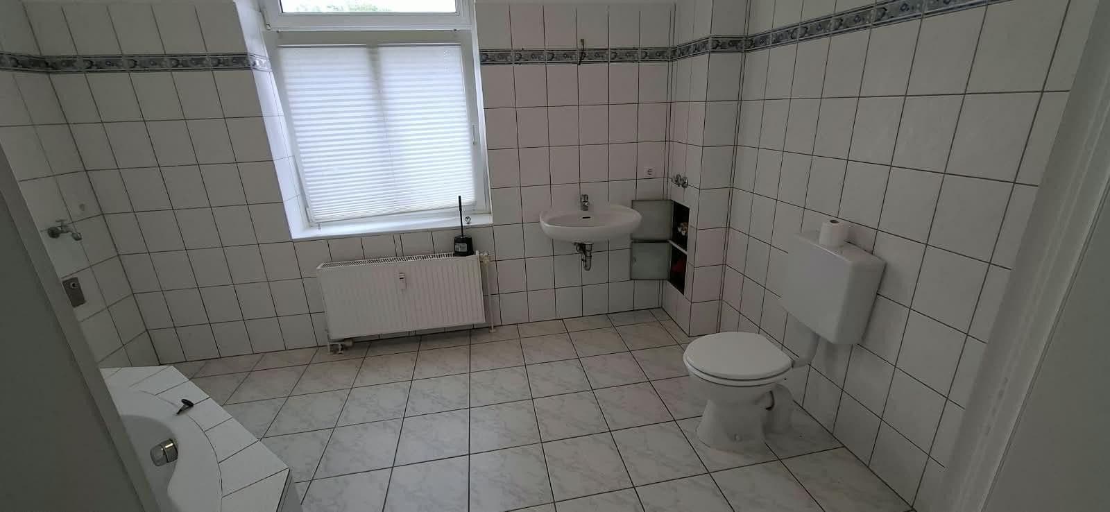 Prenájom bytu 3-izbový 115 m², Dorfstraße 12, Rieps, Meklenbursko-Predpomoransko Prenájom bytu 3-izbový 115 m², Dorfstraße 12, Rieps, Meklenbursko-Predpomoransko