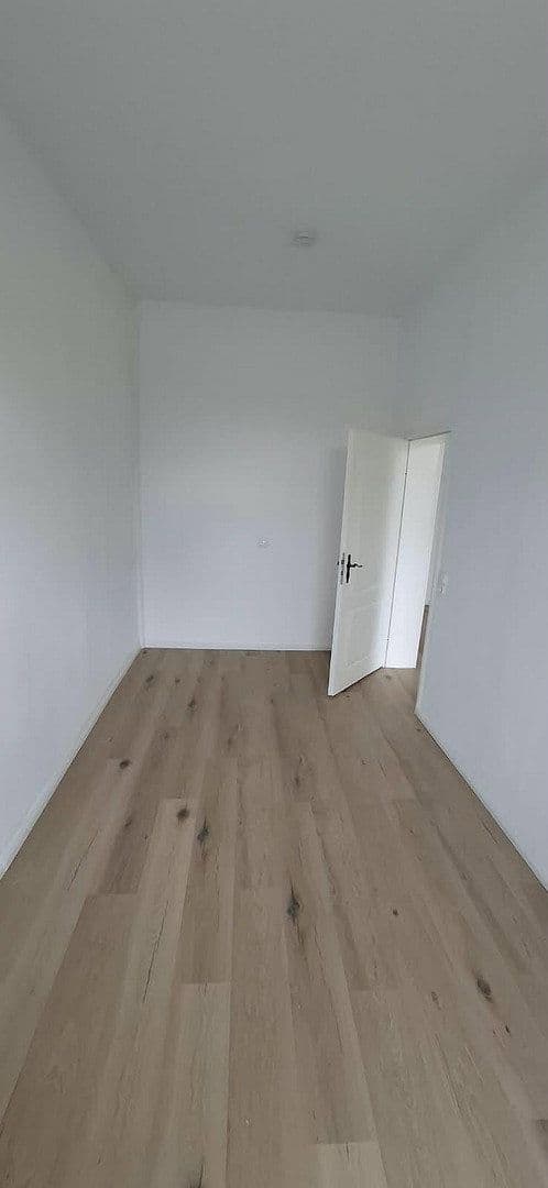 Prenájom bytu 3-izbový 115 m², Dorfstraße 12, Rieps, Meklenbursko-Predpomoransko Prenájom bytu 3-izbový 115 m², Dorfstraße 12, Rieps, Meklenbursko-Predpomoransko