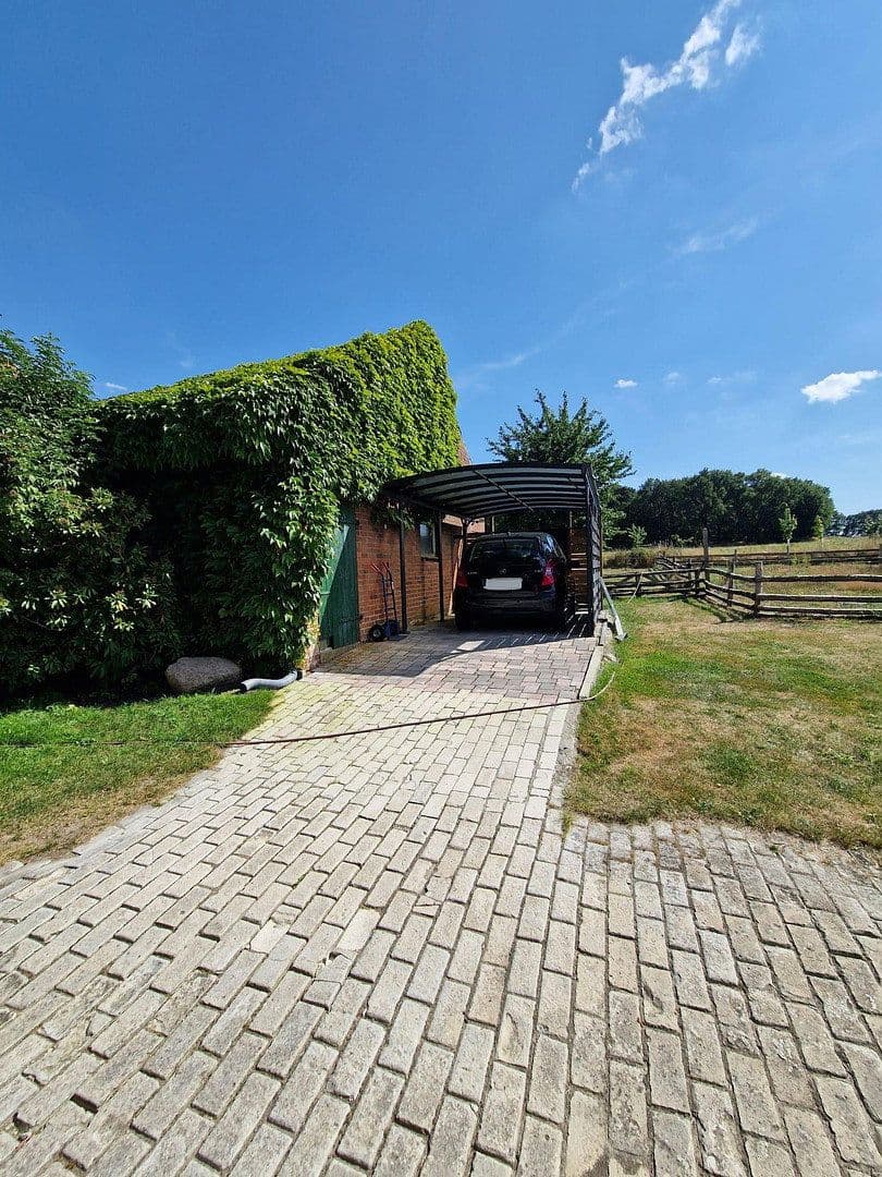 Predaj domu 290 m², pozemok 4.718 m², Gehlbergen 2, Bruchhausen-Vilsen, Dolné Sasko Predaj domu 290 m², pozemok 4.718 m², Gehlbergen 2, Bruchhausen-Vilsen, Dolné Sasko