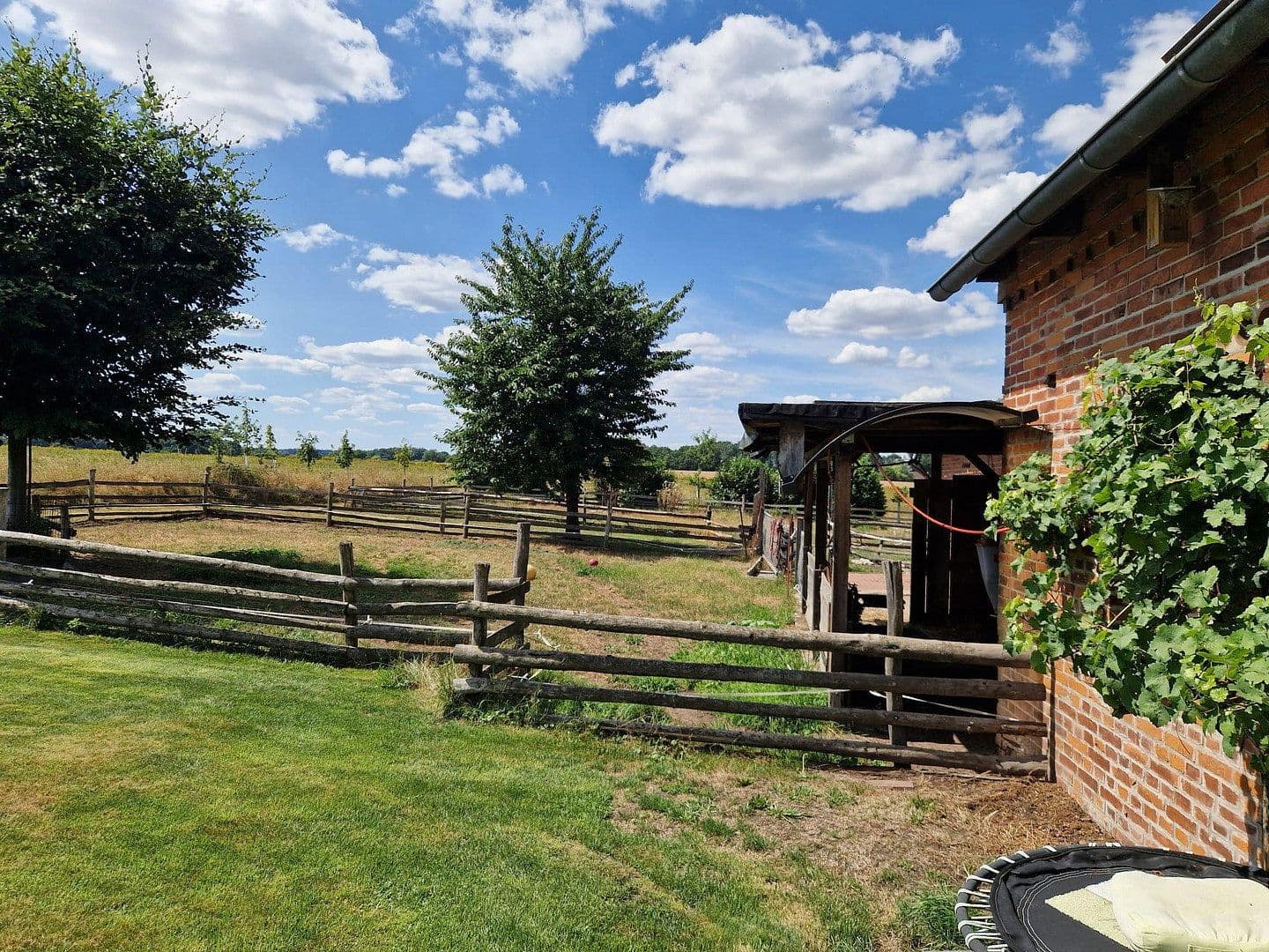 Predaj domu 290 m², pozemok 4.718 m², Gehlbergen 2, Bruchhausen-Vilsen, Dolné Sasko Predaj domu 290 m², pozemok 4.718 m², Gehlbergen 2, Bruchhausen-Vilsen, Dolné Sasko