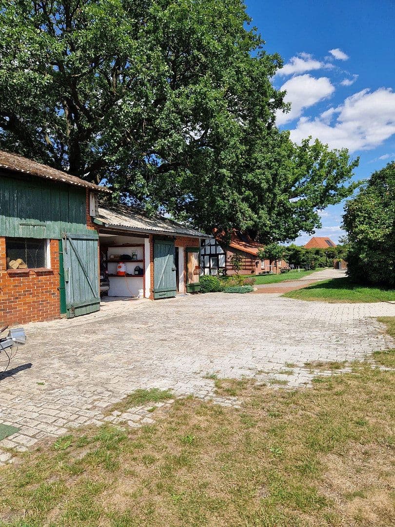 Predaj domu 290 m², pozemok 4.718 m², Gehlbergen 2, Bruchhausen-Vilsen, Dolné Sasko Predaj domu 290 m², pozemok 4.718 m², Gehlbergen 2, Bruchhausen-Vilsen, Dolné Sasko