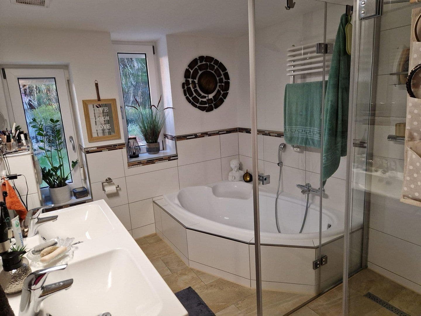 Predaj domu 290 m², pozemok 4.718 m², Gehlbergen 2, Bruchhausen-Vilsen, Dolné Sasko Predaj domu 290 m², pozemok 4.718 m², Gehlbergen 2, Bruchhausen-Vilsen, Dolné Sasko