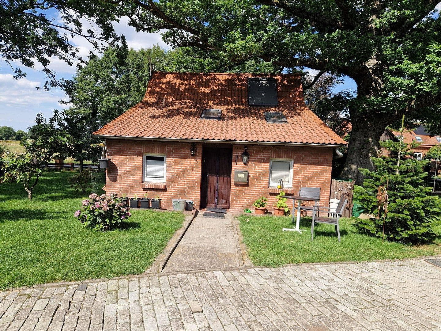 Predaj domu 290 m², pozemok 4.718 m², Gehlbergen 2, Bruchhausen-Vilsen, Dolné Sasko Predaj domu 290 m², pozemok 4.718 m², Gehlbergen 2, Bruchhausen-Vilsen, Dolné Sasko