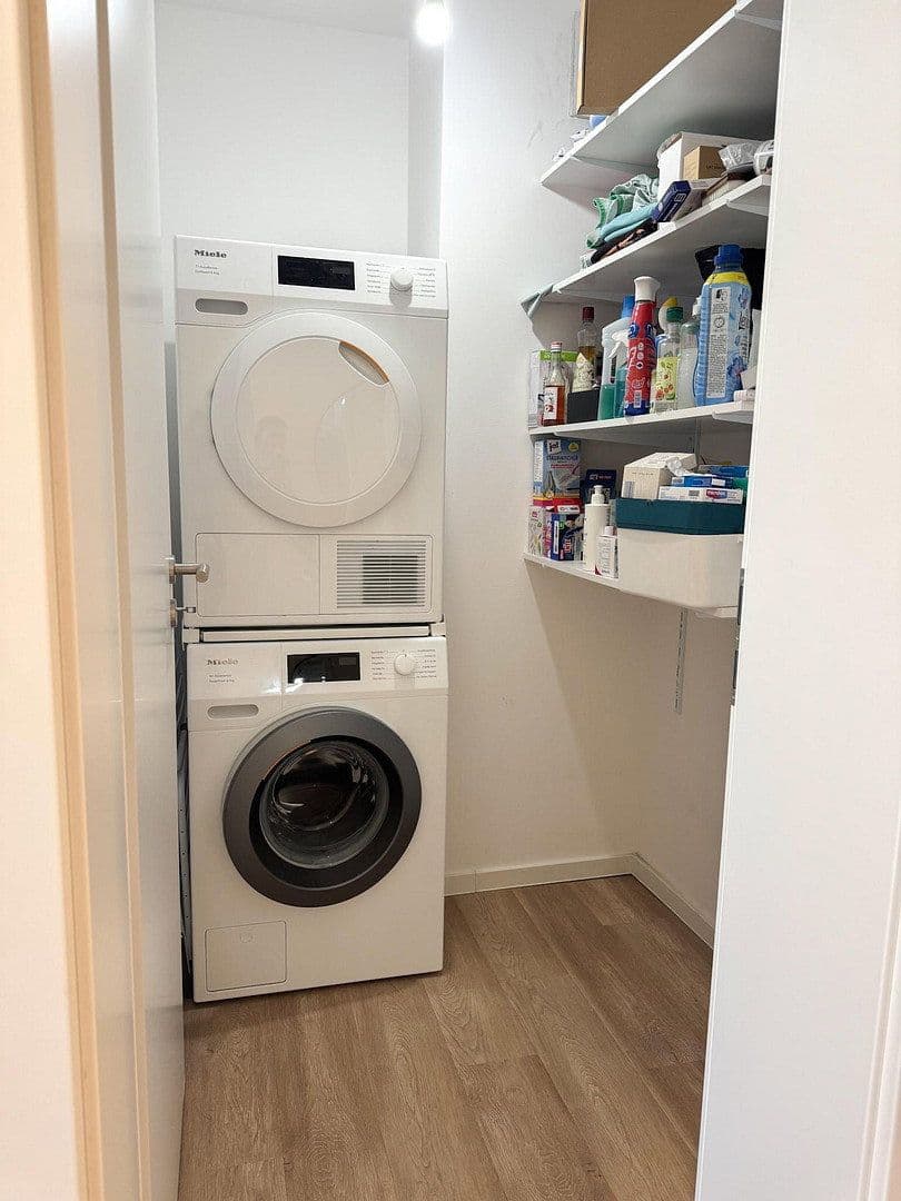 Prenájom bytu 3-izbový 88 m², Fürth, Bavorsko Prenájom bytu 3-izbový 88 m², Fürth, Bavorsko