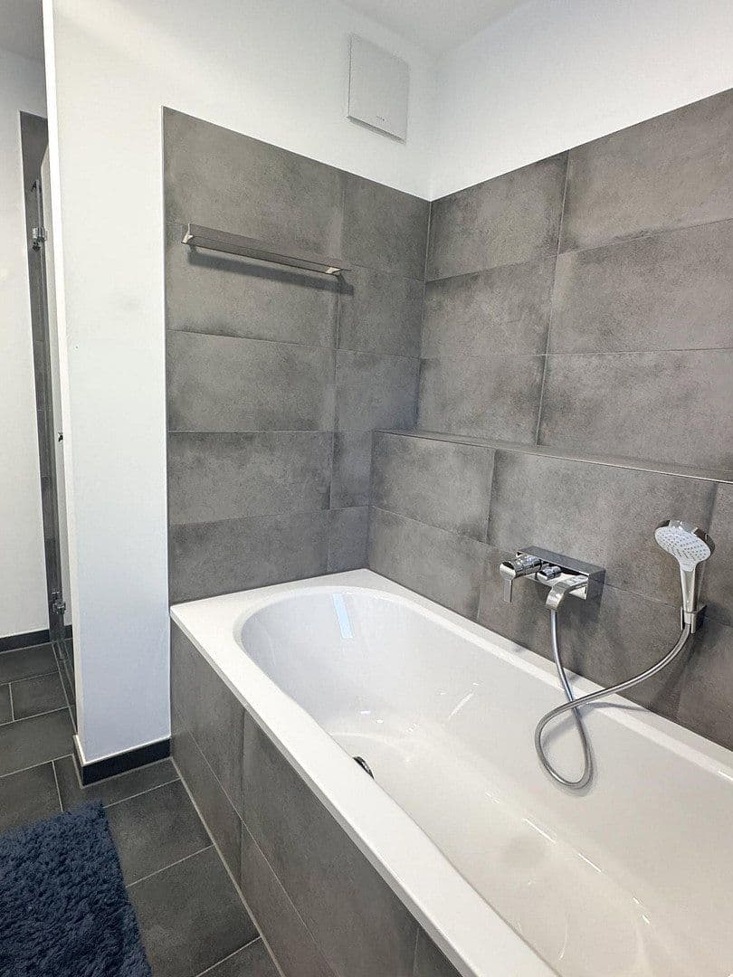 Prenájom bytu 3-izbový 88 m², Fürth, Bavorsko Prenájom bytu 3-izbový 88 m², Fürth, Bavorsko