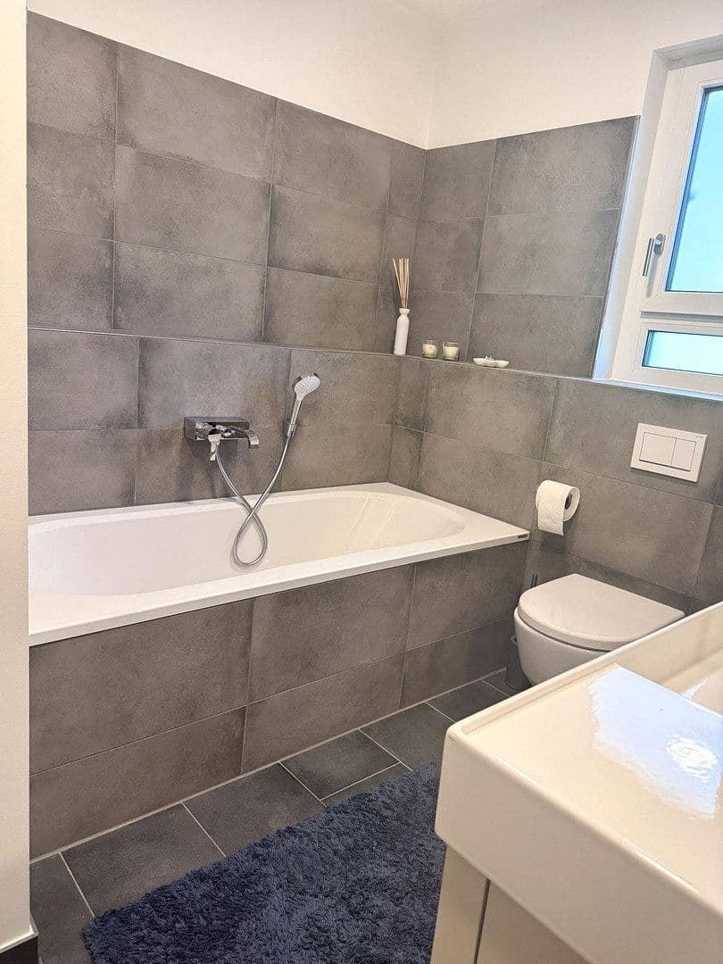 Prenájom bytu 3-izbový 88 m², Fürth, Bavorsko Prenájom bytu 3-izbový 88 m², Fürth, Bavorsko