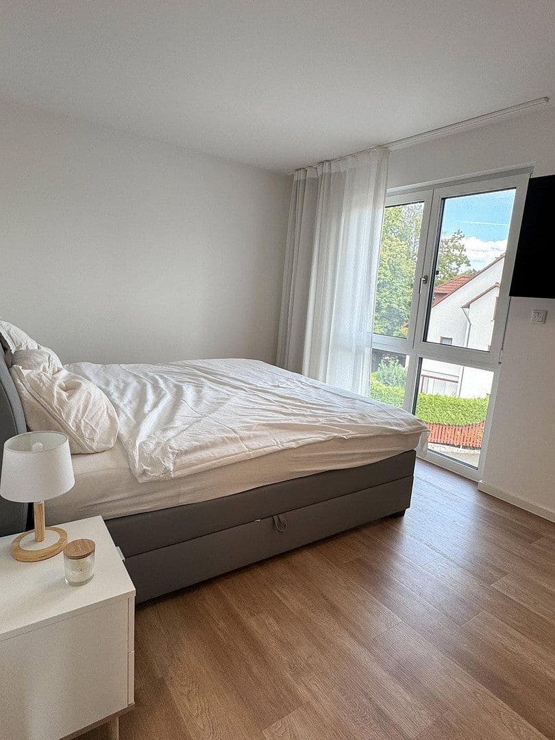 Prenájom bytu 3-izbový 88 m², Fürth, Bavorsko Prenájom bytu 3-izbový 88 m², Fürth, Bavorsko