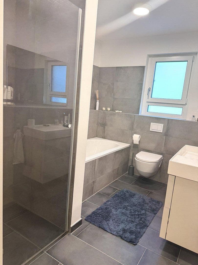 Prenájom bytu 3-izbový 88 m², Fürth, Bavorsko Prenájom bytu 3-izbový 88 m², Fürth, Bavorsko
