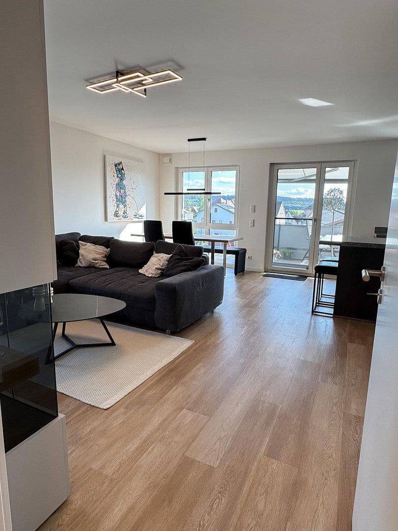 Prenájom bytu 3-izbový 88 m², Fürth, Bavorsko Prenájom bytu 3-izbový 88 m², Fürth, Bavorsko