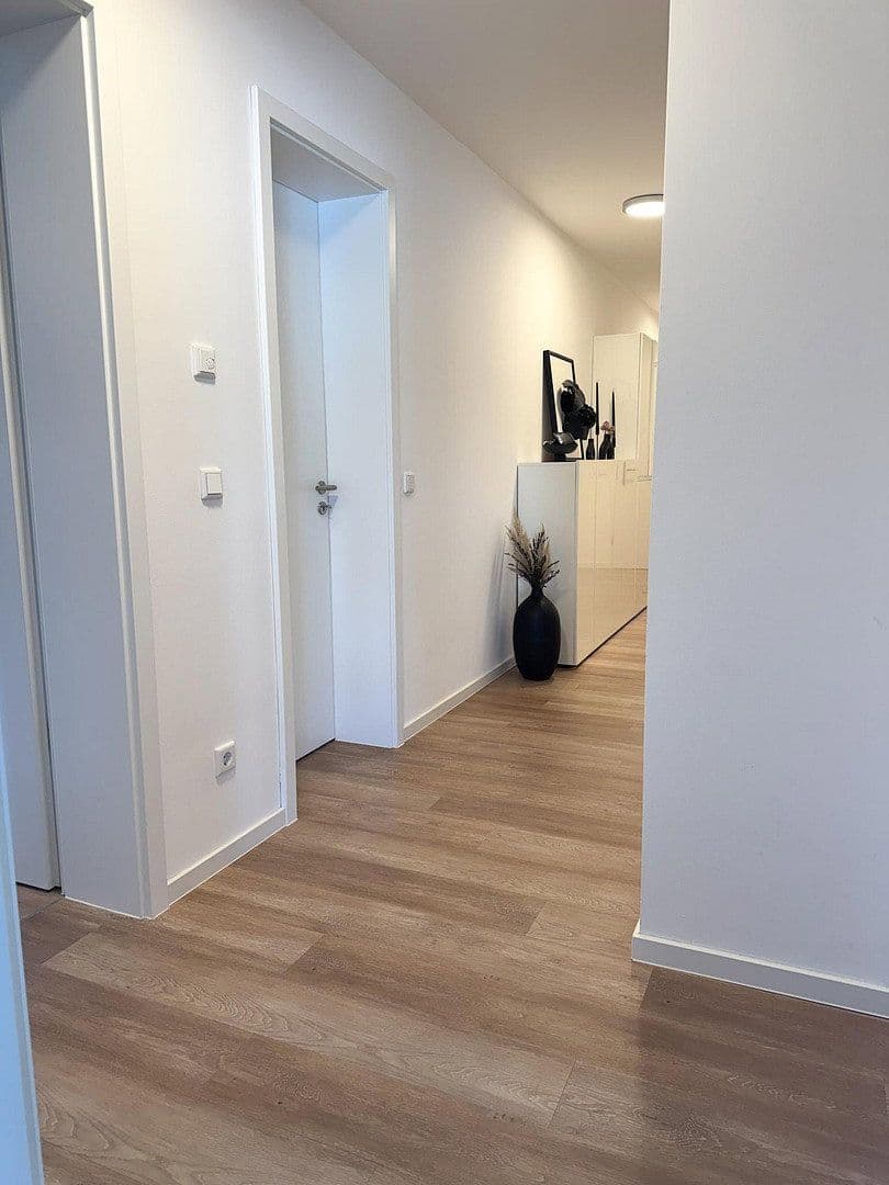 Prenájom bytu 3-izbový 88 m², Fürth, Bavorsko Prenájom bytu 3-izbový 88 m², Fürth, Bavorsko
