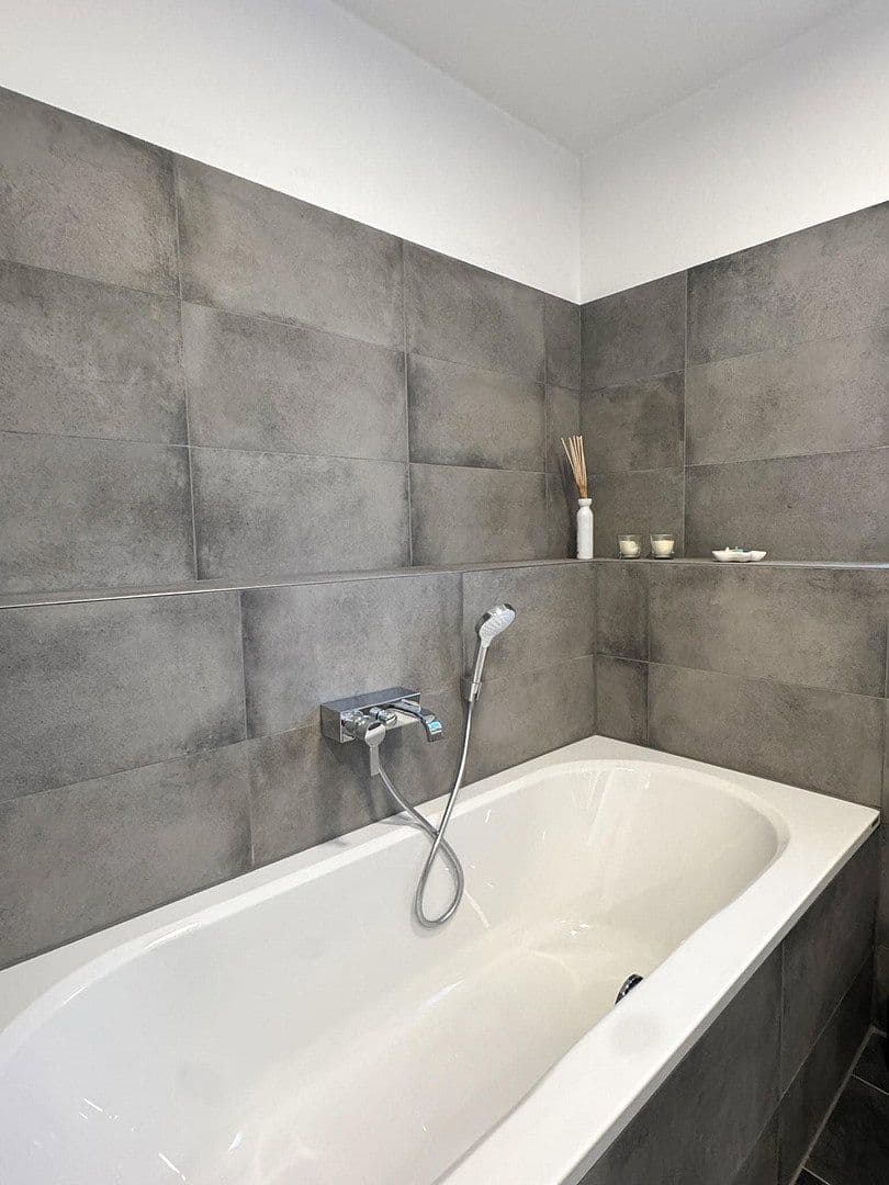 Prenájom bytu 3-izbový 88 m², Fürth, Bavorsko Prenájom bytu 3-izbový 88 m², Fürth, Bavorsko