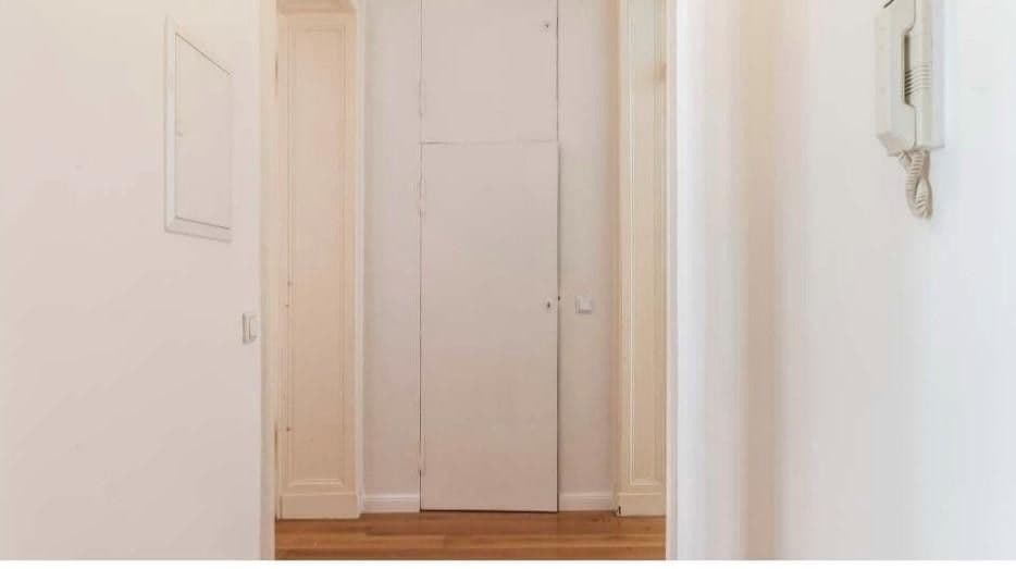 Predaj bytu 2-izbový 76 m², Berlin, Berlín Predaj bytu 2-izbový 76 m², Berlin, Berlín
