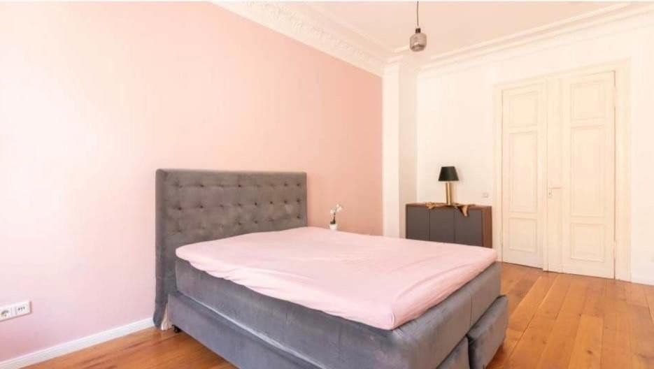 Predaj bytu 2-izbový 76 m², Berlin, Berlín Predaj bytu 2-izbový 76 m², Berlin, Berlín