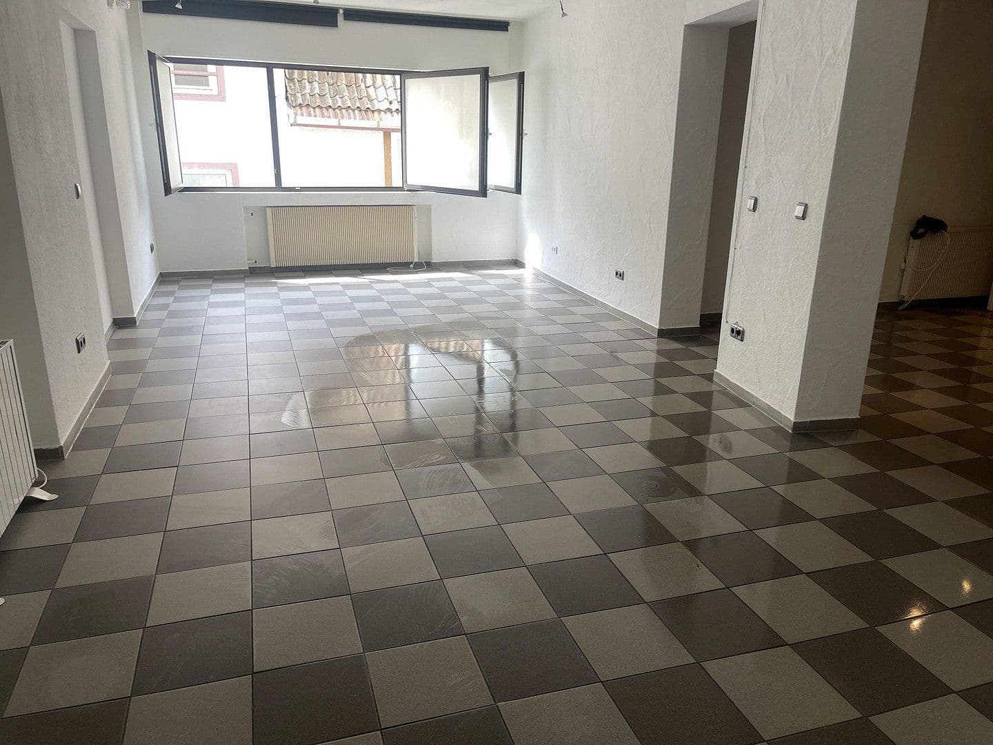 Predaj domu 850 m², pozemok 300 m², Sprendlingen, Porýnie-Falcko Predaj domu 850 m², pozemok 300 m², Sprendlingen, Porýnie-Falcko