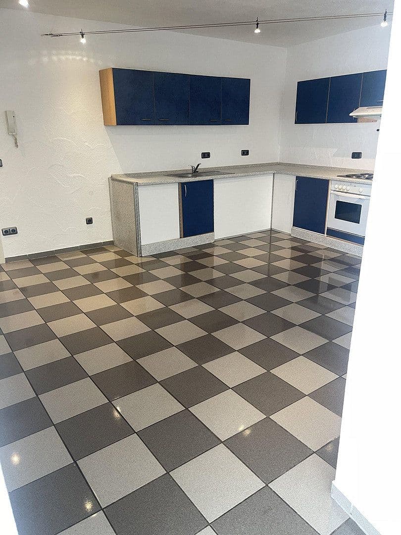 Predaj domu 850 m², pozemok 300 m², Sprendlingen, Porýnie-Falcko Predaj domu 850 m², pozemok 300 m², Sprendlingen, Porýnie-Falcko