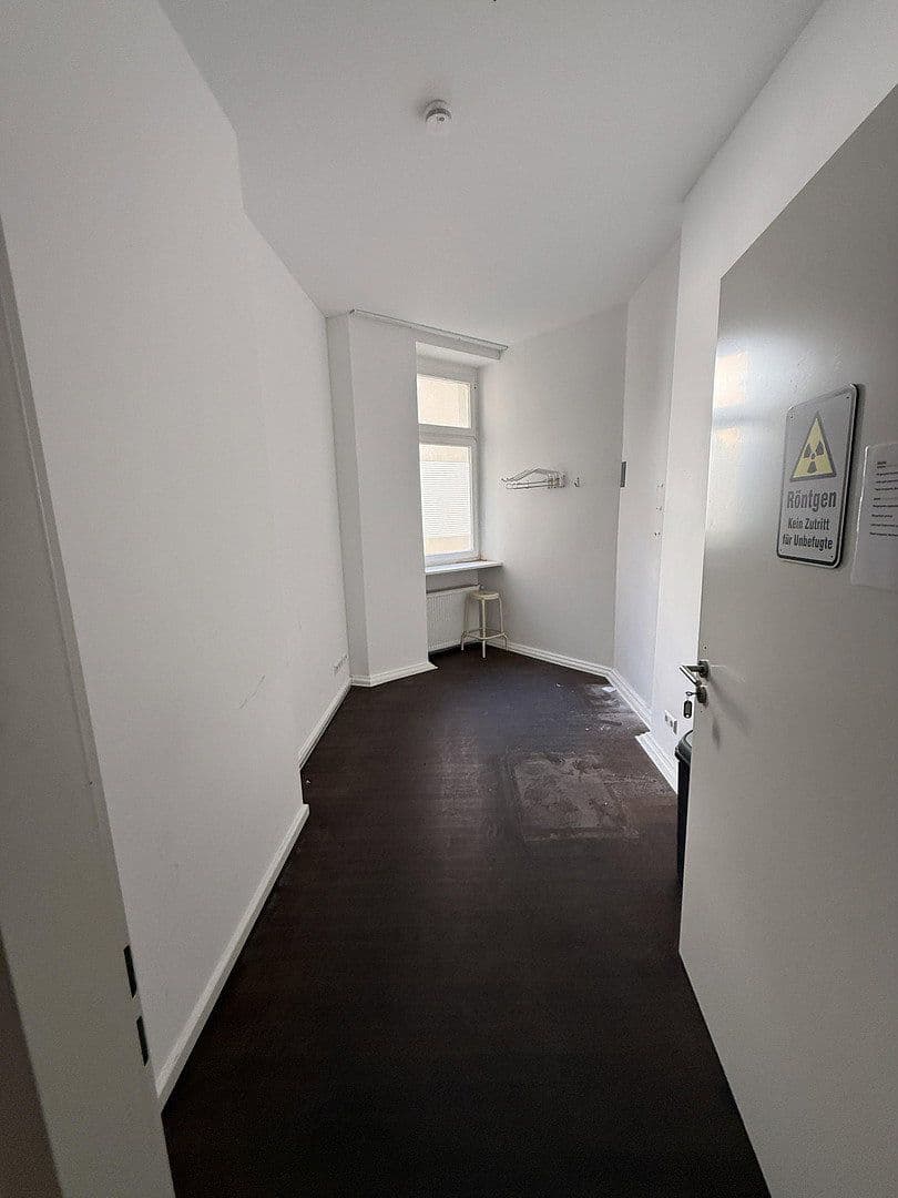 Prenájom kancelárie 180 m², Südwestkorso 11a, Berlin, Berlín Prenájom kancelárie 180 m², Südwestkorso 11a, Berlin, Berlín
