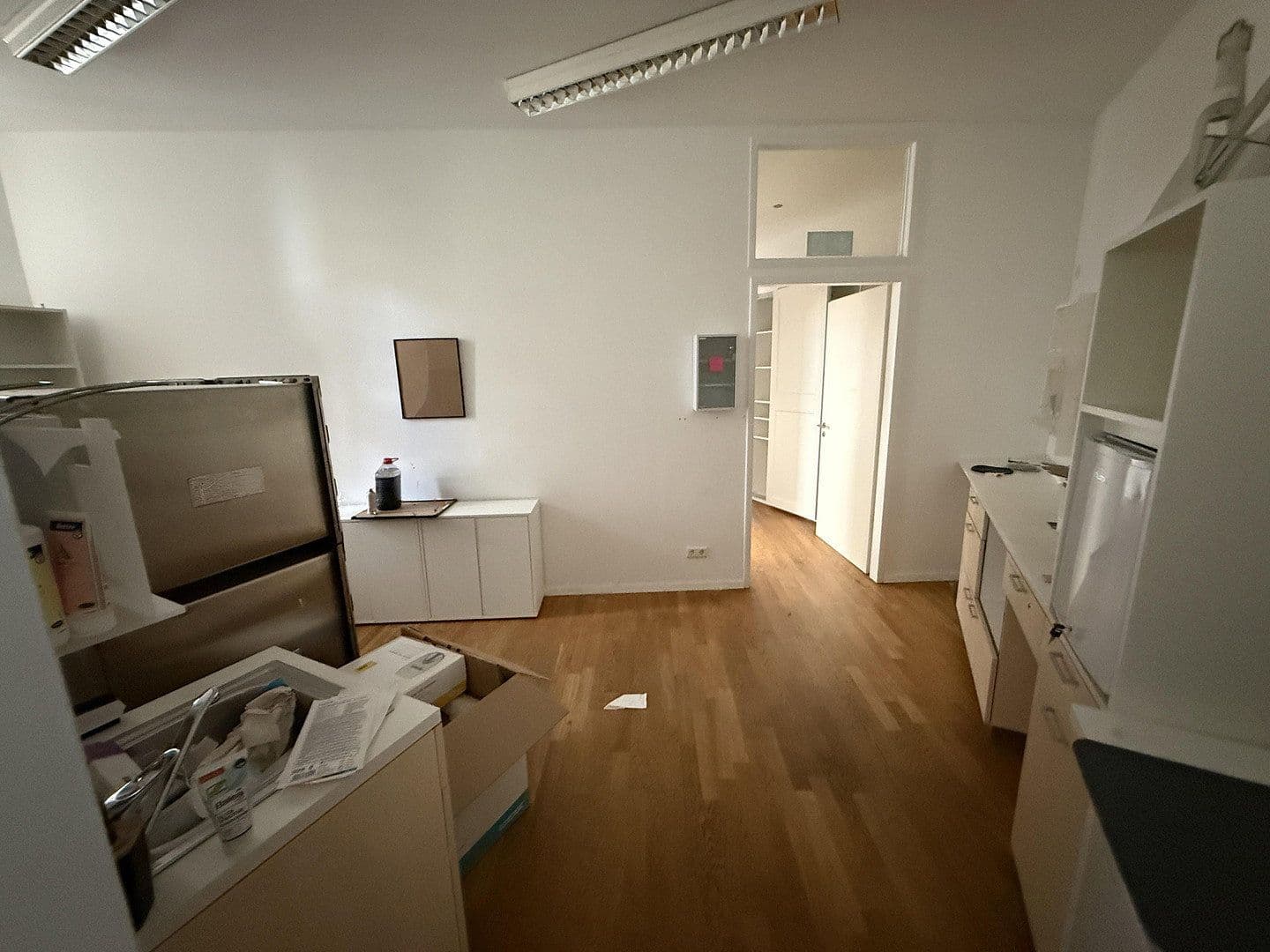 Prenájom kancelárie 180 m², Südwestkorso 11a, Berlin, Berlín Prenájom kancelárie 180 m², Südwestkorso 11a, Berlin, Berlín