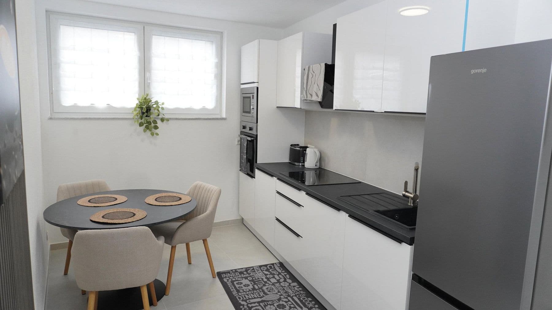 Prenájom bytu 2-izbový 64 m², Leverkusen, Severné Porýnie - Westfálsko Prenájom bytu 2-izbový 64 m², Leverkusen, Severné Porýnie - Westfálsko