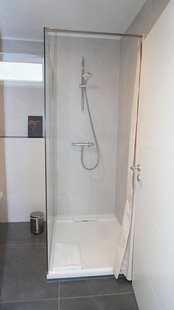 Prenájom bytu 2-izbový 64 m², Leverkusen, Severné Porýnie - Westfálsko Prenájom bytu 2-izbový 64 m², Leverkusen, Severné Porýnie - Westfálsko