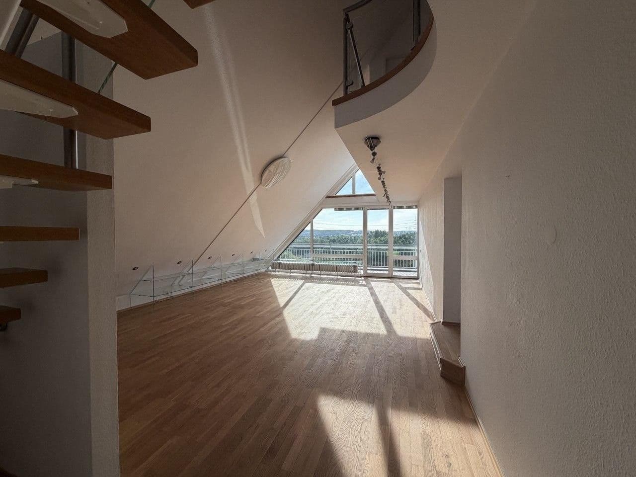 Predaj bytu 3-izbový 155 m², Köln, Severné Porýnie - Westfálsko Predaj bytu 3-izbový 155 m², Köln, Severné Porýnie - Westfálsko
