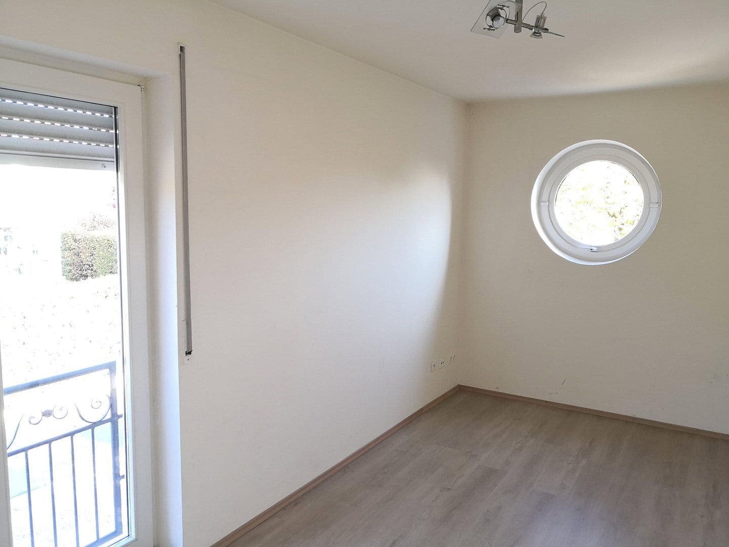 Prenájom domu 167 m², pozemok 170 m², Hardtbergweg 7a, Kronberg im Taunus, Hesensko Prenájom domu 167 m², pozemok 170 m², Hardtbergweg 7a, Kronberg im Taunus, Hesensko