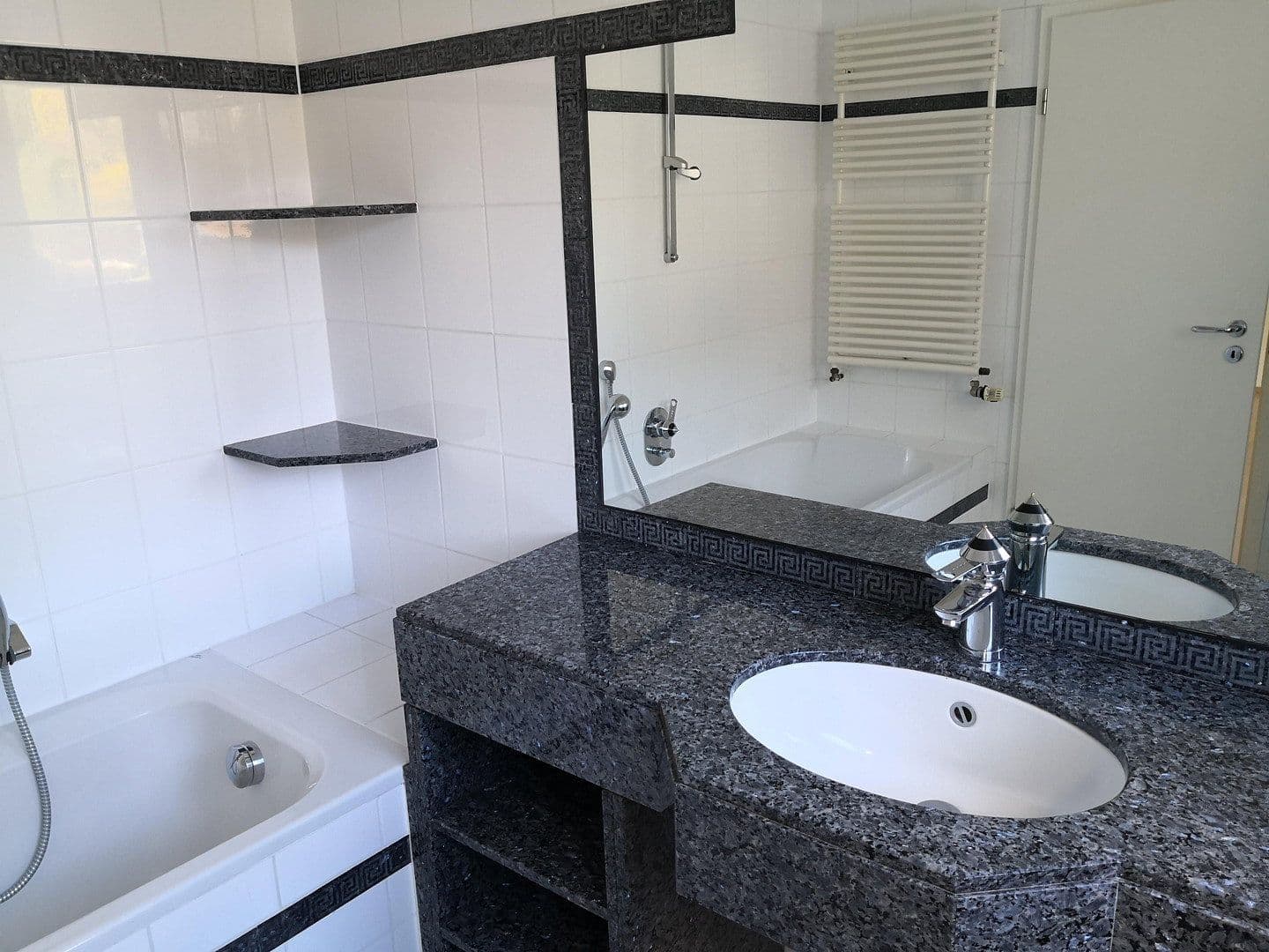 Prenájom domu 167 m², pozemok 170 m², Hardtbergweg 7a, Kronberg im Taunus, Hesensko Prenájom domu 167 m², pozemok 170 m², Hardtbergweg 7a, Kronberg im Taunus, Hesensko