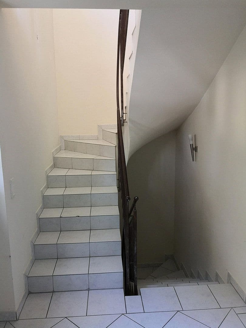 Prenájom domu 167 m², pozemok 170 m², Hardtbergweg 7a, Kronberg im Taunus, Hesensko Prenájom domu 167 m², pozemok 170 m², Hardtbergweg 7a, Kronberg im Taunus, Hesensko
