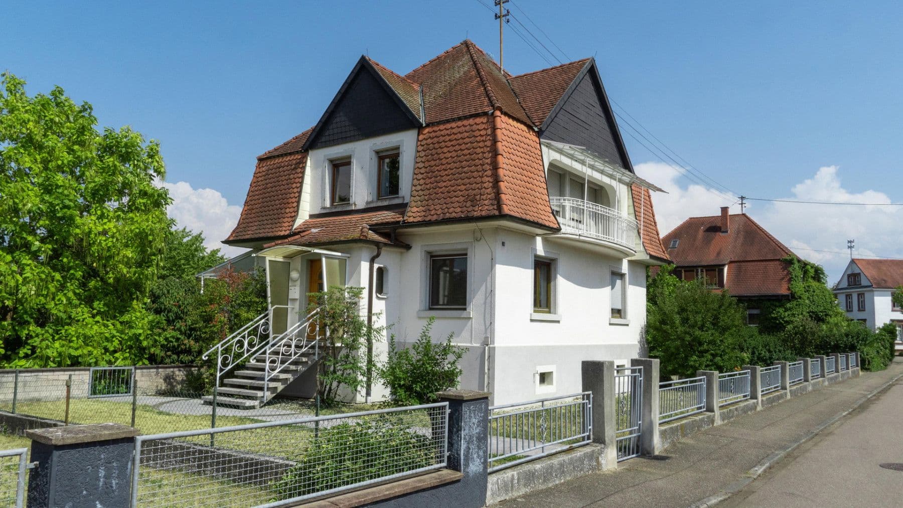 Predaj domu 145 m², pozemok 1.488 m², Neuried, Bádensko-Wurttembersko Predaj domu 145 m², pozemok 1.488 m², Neuried, Bádensko-Wurttembersko
