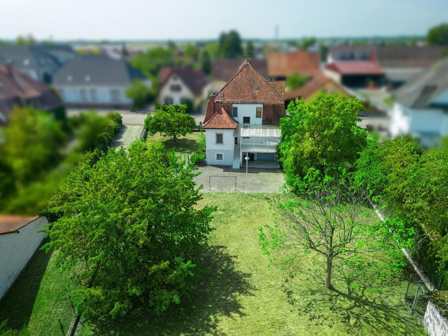 Predaj domu 145 m², pozemok 1.488 m², Neuried, Bádensko-Wurttembersko Predaj domu 145 m², pozemok 1.488 m², Neuried, Bádensko-Wurttembersko