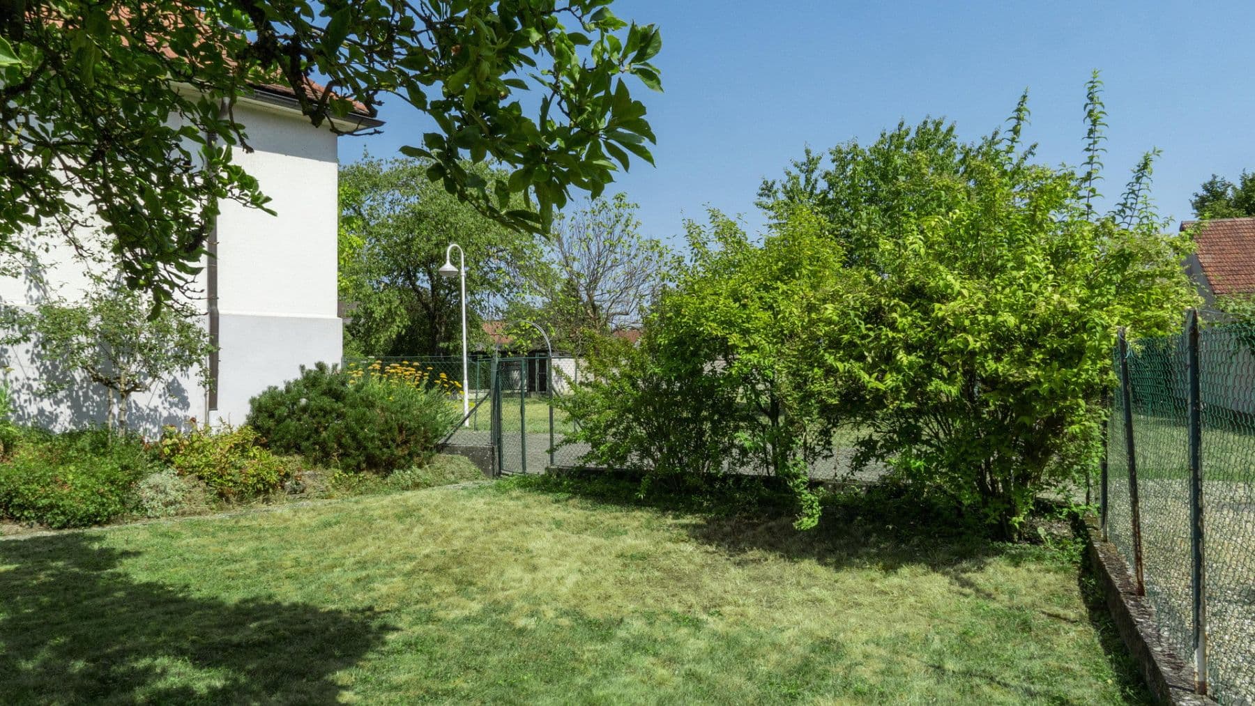 Predaj domu 145 m², pozemok 1.488 m², Neuried, Bádensko-Wurttembersko Predaj domu 145 m², pozemok 1.488 m², Neuried, Bádensko-Wurttembersko