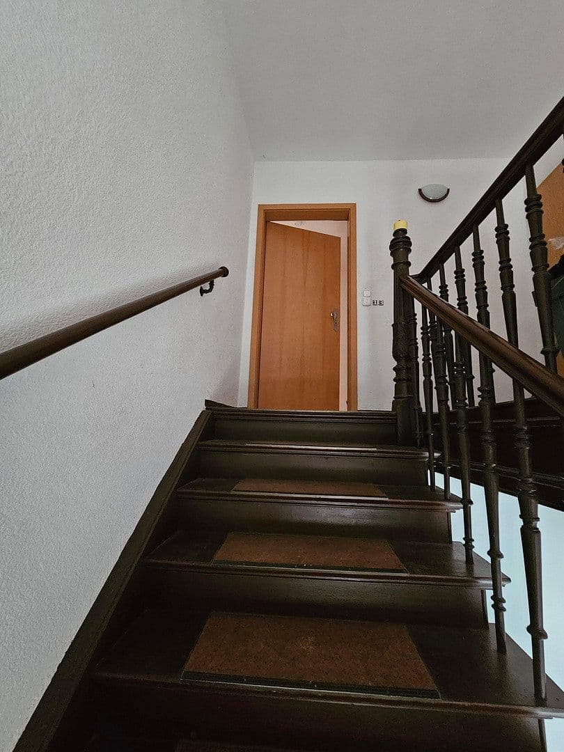 Prenájom bytu 3-izbový 96 m², Kitscherstr.10, Crimmitschau, Sasko Prenájom bytu 3-izbový 96 m², Kitscherstr.10, Crimmitschau, Sasko