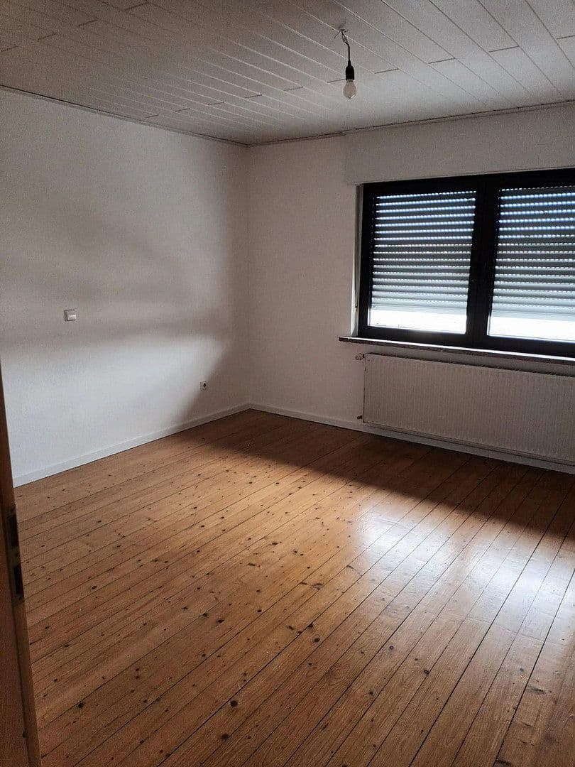 Predaj domu 135 m², pozemok 251 m², Blankenrath, Porýnie-Falcko Predaj domu 135 m², pozemok 251 m², Blankenrath, Porýnie-Falcko