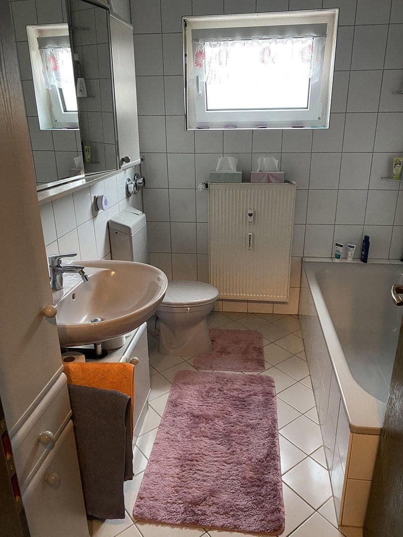 Predaj domu 235 m², pozemok 347 m², Frankfurt, Hesensko Predaj domu 235 m², pozemok 347 m², Frankfurt, Hesensko