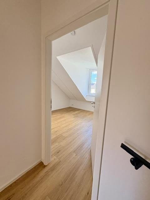 Prenájom domu 145 m², pozemok 115 m², Lilienstrasse 29., Stein, Bavorsko Prenájom domu 145 m², pozemok 115 m², Lilienstrasse 29., Stein, Bavorsko