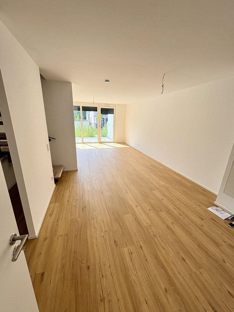 Prenájom domu 145 m², pozemok 115 m², Lilienstrasse 29., Stein, Bavorsko Prenájom domu 145 m², pozemok 115 m², Lilienstrasse 29., Stein, Bavorsko