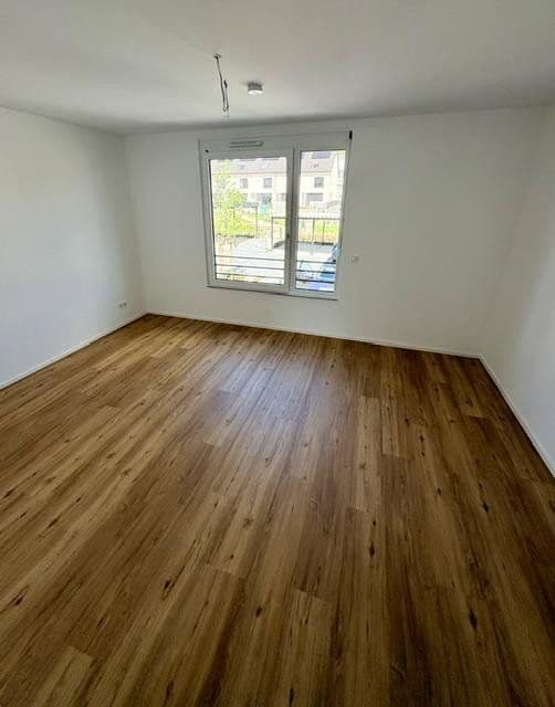 Prenájom domu 145 m², pozemok 115 m², Lilienstrasse 29., Stein, Bavorsko Prenájom domu 145 m², pozemok 115 m², Lilienstrasse 29., Stein, Bavorsko