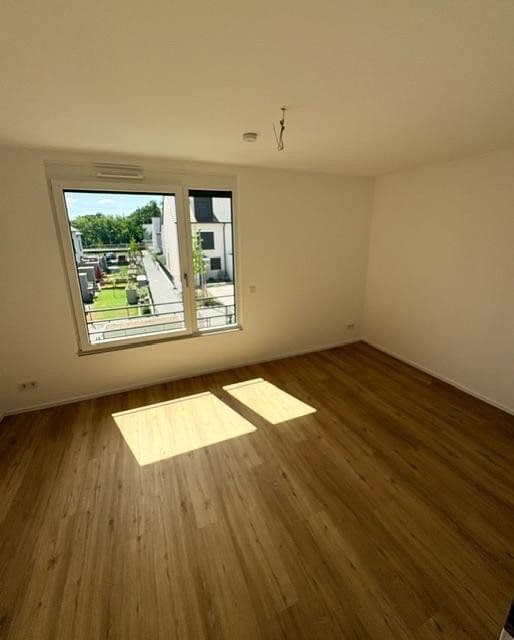 Prenájom domu 145 m², pozemok 115 m², Lilienstrasse 29., Stein, Bavorsko Prenájom domu 145 m², pozemok 115 m², Lilienstrasse 29., Stein, Bavorsko