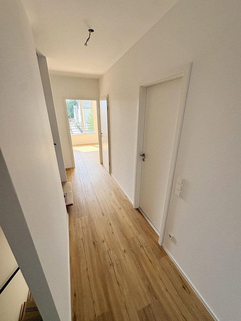 Prenájom domu 145 m², pozemok 115 m², Lilienstrasse 29., Stein, Bavorsko Prenájom domu 145 m², pozemok 115 m², Lilienstrasse 29., Stein, Bavorsko