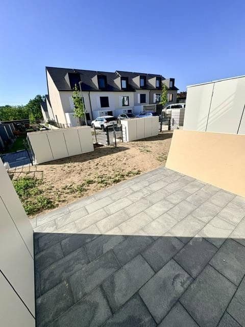 Prenájom domu 145 m², pozemok 115 m², Lilienstrasse 29., Stein, Bavorsko Prenájom domu 145 m², pozemok 115 m², Lilienstrasse 29., Stein, Bavorsko