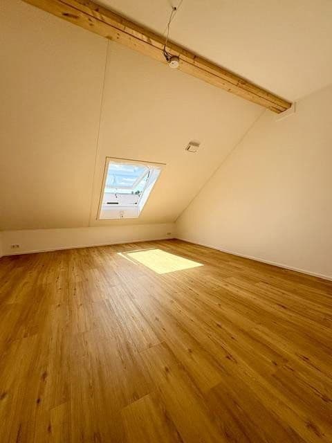 Prenájom domu 145 m², pozemok 115 m², Lilienstrasse 29., Stein, Bavorsko Prenájom domu 145 m², pozemok 115 m², Lilienstrasse 29., Stein, Bavorsko