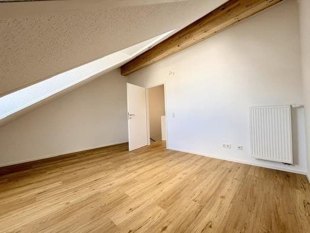 Prenájom domu 145 m², pozemok 115 m², Lilienstrasse 29., Stein, Bavorsko Prenájom domu 145 m², pozemok 115 m², Lilienstrasse 29., Stein, Bavorsko