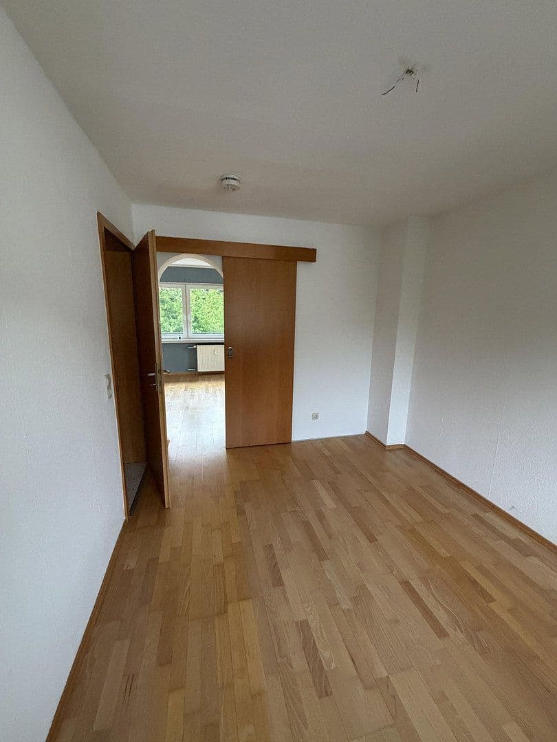 Prenájom bytu 5-izbový 97 m², Wiesloch, Bádensko-Wurttembersko Prenájom bytu 5-izbový 97 m², Wiesloch, Bádensko-Wurttembersko