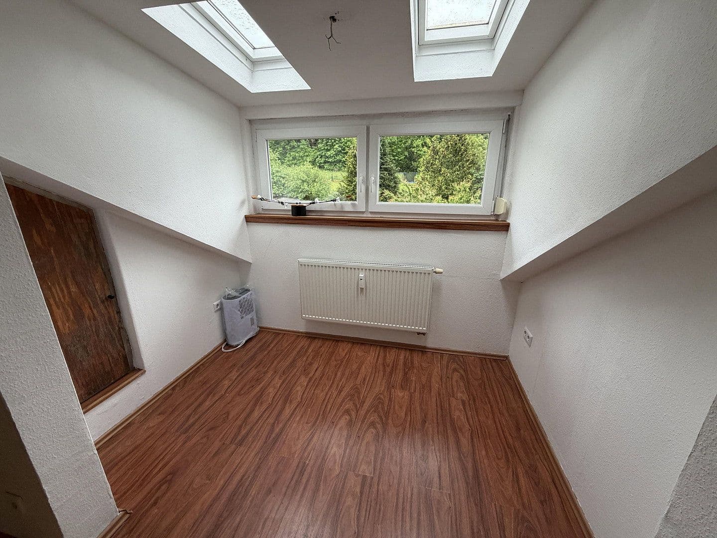Prenájom bytu 5-izbový 97 m², Wiesloch, Bádensko-Wurttembersko Prenájom bytu 5-izbový 97 m², Wiesloch, Bádensko-Wurttembersko