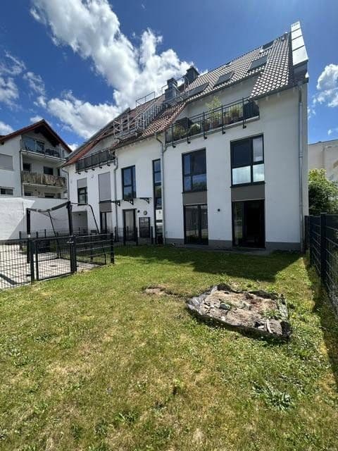 Predaj bytu 3-izbový 117 m², Liederbach am Taunus, Hesensko Predaj bytu 3-izbový 117 m², Liederbach am Taunus, Hesensko