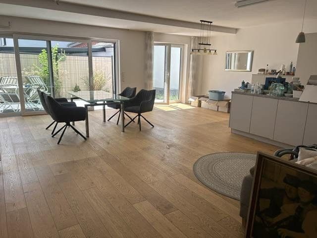 Predaj bytu 3-izbový 117 m², Liederbach am Taunus, Hesensko Predaj bytu 3-izbový 117 m², Liederbach am Taunus, Hesensko