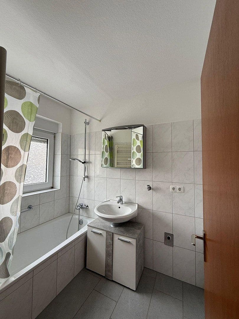Prenájom bytu 2-izbový 60 m², Mörikestraße 3, Bad Wimpfen, Bádensko-Wurttembersko Prenájom bytu 2-izbový 60 m², Mörikestraße 3, Bad Wimpfen, Bádensko-Wurttembersko