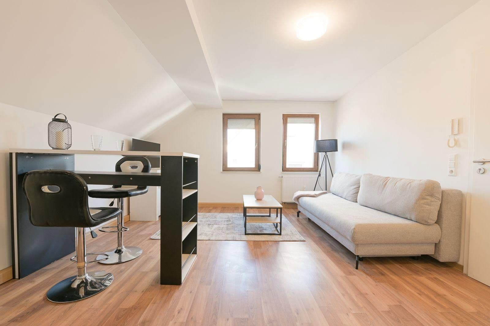 Prenájom bytu 2-izbový 45 m², Klingenbergstr. 153, Heilbronn, Bádensko-Wurttembersko Prenájom bytu 2-izbový 45 m², Klingenbergstr. 153, Heilbronn, Bádensko-Wurttembersko
