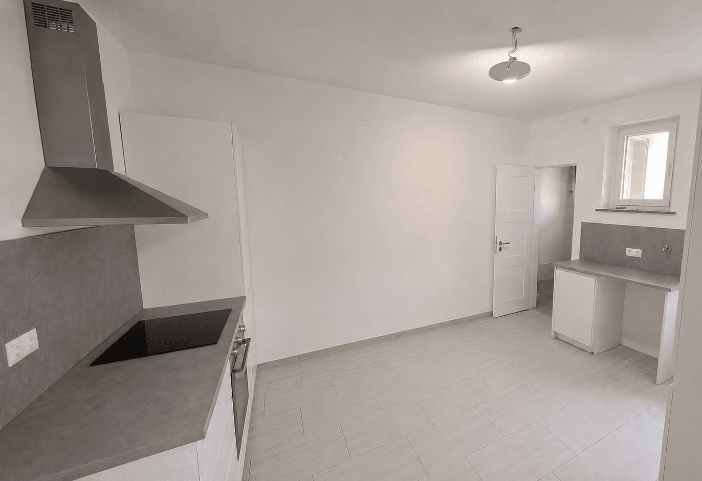 Prenájom bytu 3-izbový 79 m², Ekkehardstraße 51, Singen (Hohentwiel), Bádensko-Wurttembersko Prenájom bytu 3-izbový 79 m², Ekkehardstraße 51, Singen (Hohentwiel), Bádensko-Wurttembersko